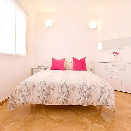 Floor Center Apartment *